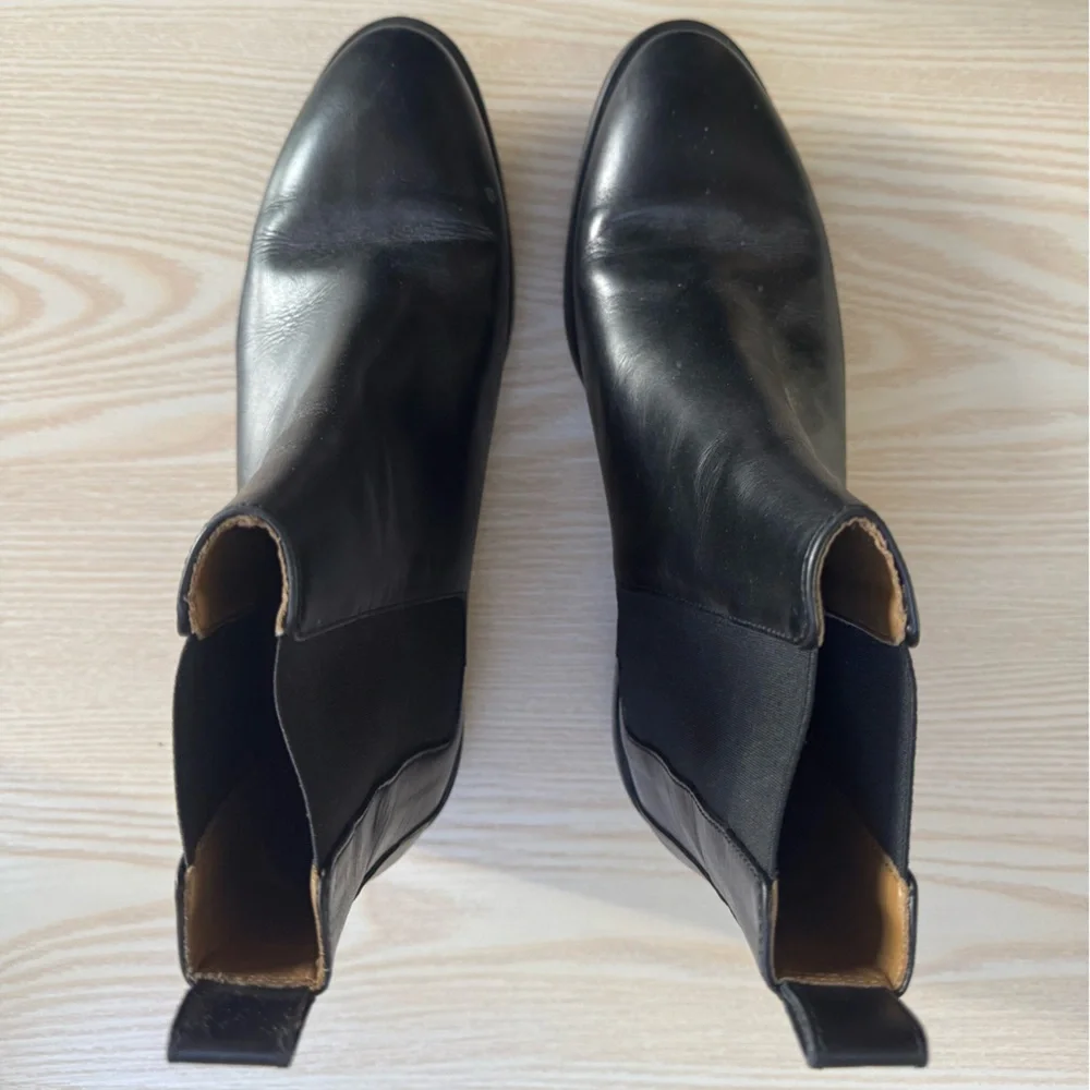 Everlane Modern Chelsea Boot - Picture 3 of 6